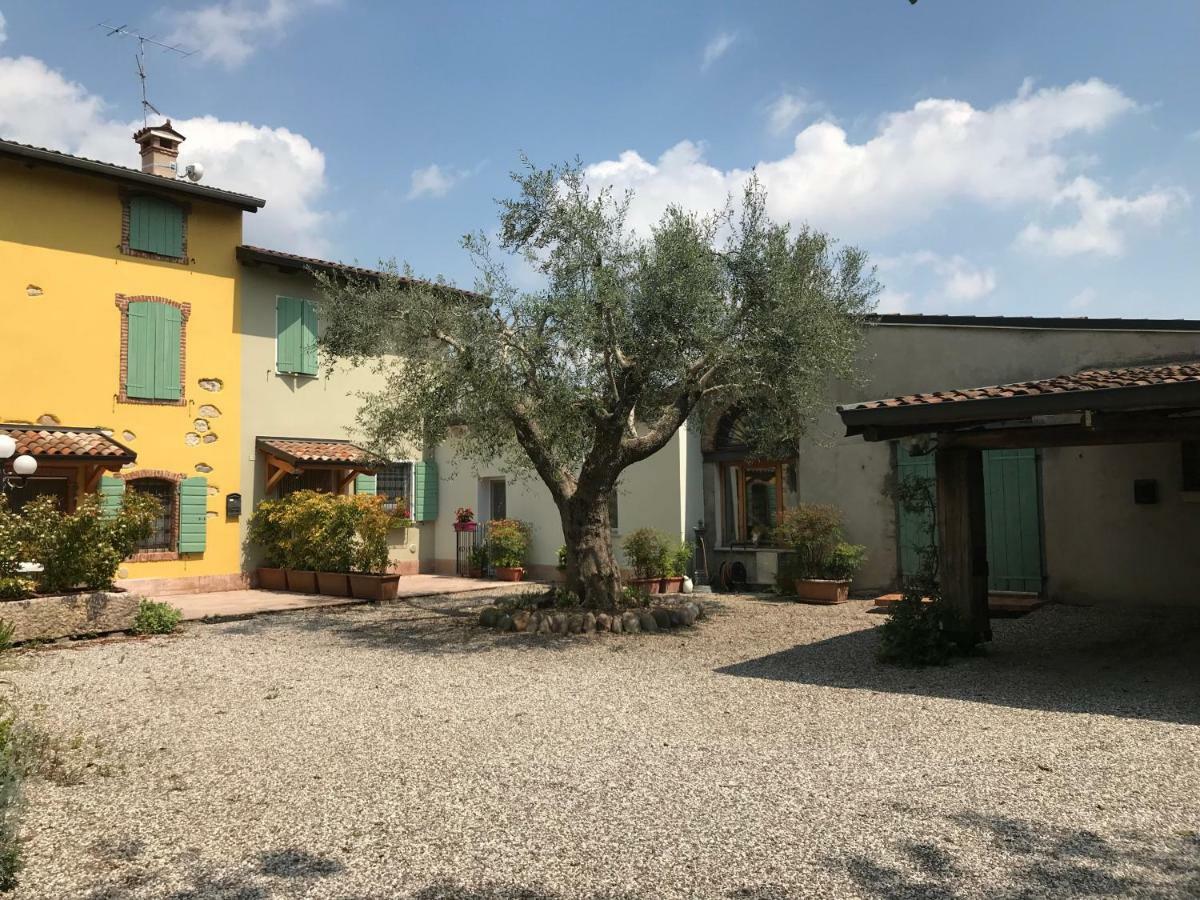 Appartamento "Casa Vacanze Corte Ara Decima" Sona Buitenkant foto