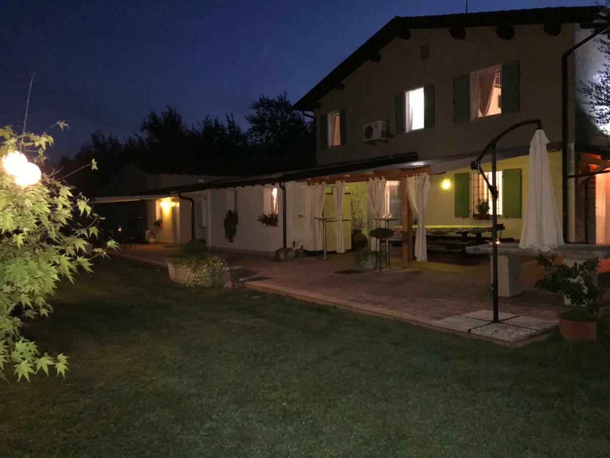 Appartamento "Casa Vacanze Corte Ara Decima" Sona Buitenkant foto