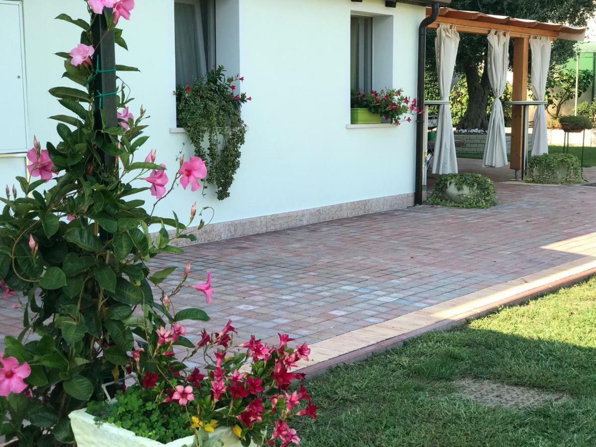 Appartamento "Casa Vacanze Corte Ara Decima" Sona Buitenkant foto