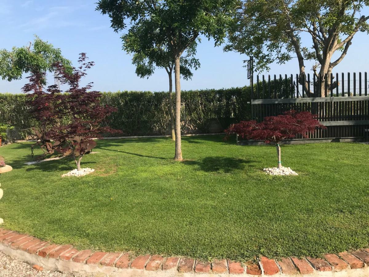Appartamento "Casa Vacanze Corte Ara Decima" Sona Buitenkant foto